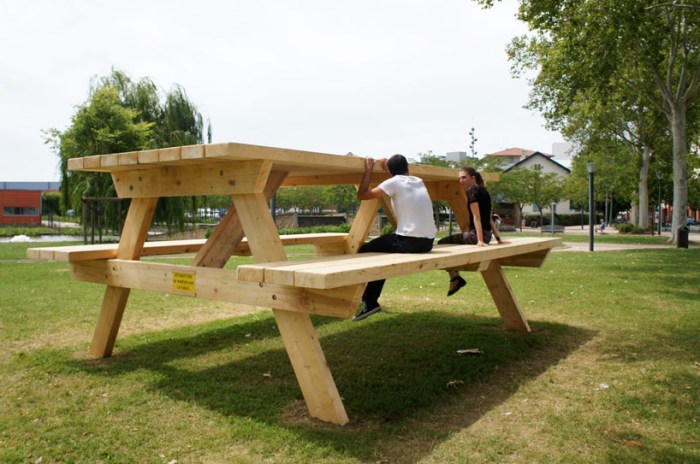 11252013-2-la-table-de-pique-nique-architecture-by-benedetto-buffalino-designboom-03