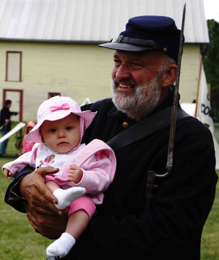 SoldierBabyBarn-2-10072014