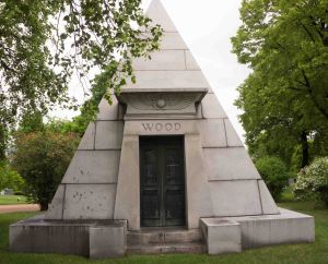 WoodPyramid-05262015