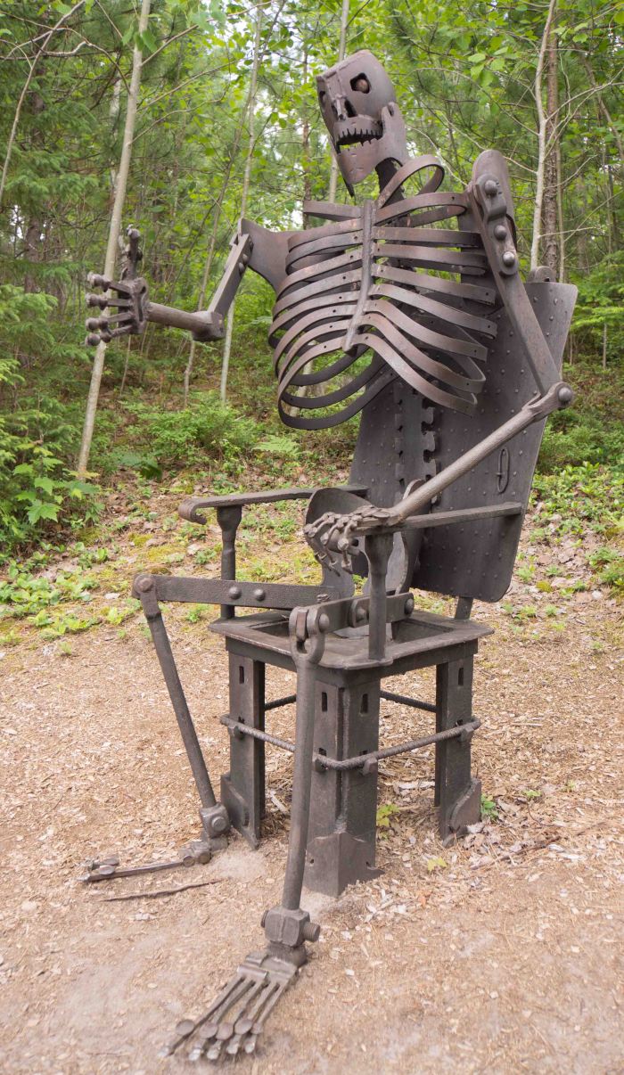 Another friendly sculpture from Lakenenland Sculpture Park